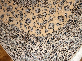 ハンドメイドペルシャ絨毯ナイン産ラグシルクとウール59015