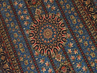クムシルク手織りペルシャ絨毯ブルー色玄関マット401481