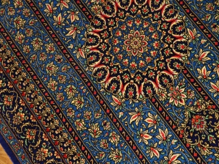 クムシルク手織りペルシャ絨毯ブルー色玄関マット401481