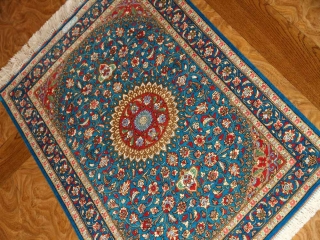 マンションの玄関マット、クムシルクペルシャ絨毯スカイブルー60037