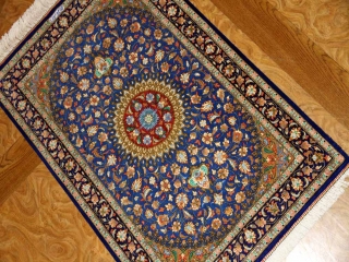 ブルー色の玄関マットマンションサイズ、手織りペルシャシルク絨毯60047