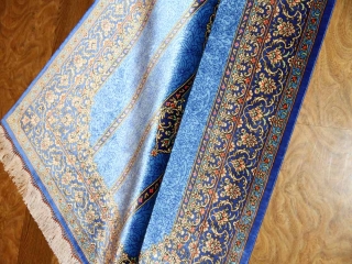 素敵なブルー色手織りペルシャ絨毯クムシルク玄関マット75140