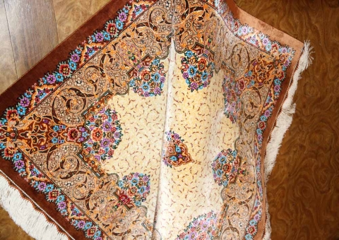 クムシルク手織りペルシャ絨毯玄関マット248426、