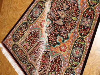 高級手織りペルシャ絨毯クムシルクの珍しいデザイン玄関マット60029