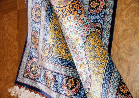 センターラグ手織りペルシャ絨毯クムシルクブルー75164
