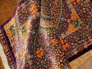 最高級手織りセンターラグ、クムシルクのペルシャ絨毯60022