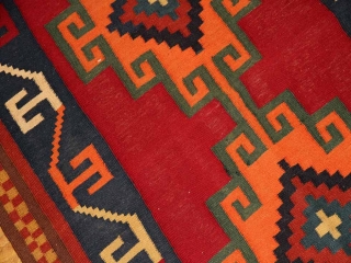 シラズのセンターラグキリム手織りイラン製93000