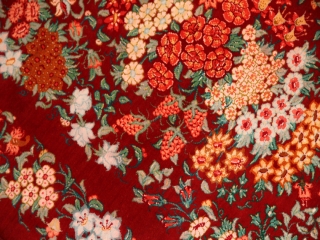 赤い花の絨毯手織りクムペルシャ50025