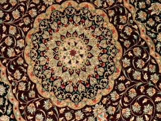 伝統的なペルシャ絨毯の模様クムシルク56076