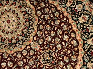 伝統的なペルシャ絨毯の模様クムシルク56076