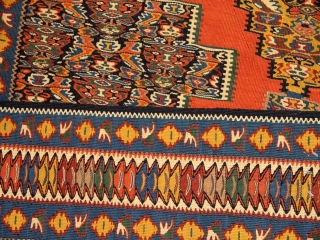 高級ペルシャキリムのセネ産地センターラグ84000