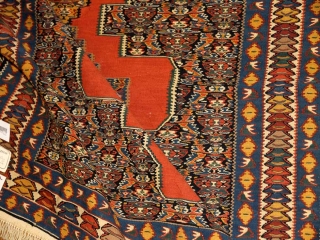 高級ペルシャキリムのセネ産地センターラグ84000