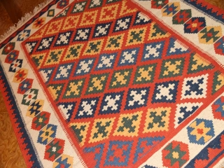 手織りシラズキリムのセンターラグウール65000