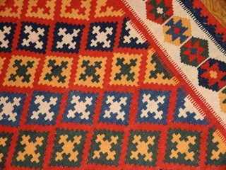 手織りシラズキリムのセンターラグウール65000