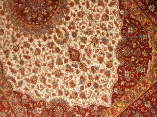 イラン製ペルシャ絨毯クムシルクのセンターラグ60026
