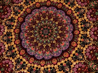 丸いシルクの手織りペルシャ絨毯クム赤い色34647