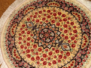 おしゃれ丸い玄関マット、クムシルクのバラデザインおしゃれペルシャ絨毯60043