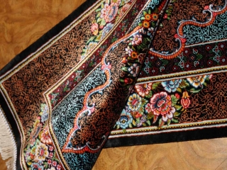 小さい玄関マットとても高品質の手織りペルシャ絨毯クムシルク60056