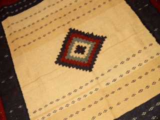 正方形ソフレキリムのおしゃれインテリア12013