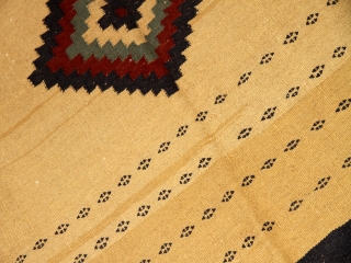 正方形ソフレキリムのおしゃれインテリア12013