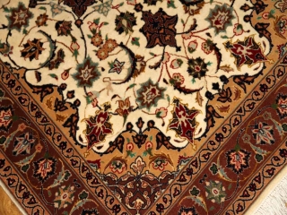 センターラグ手織りペルシャ絨毯タブリーズメダリオンデザインA165000