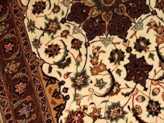 センターラグ手織りペルシャ絨毯タブリーズメダリオンデザインA165000