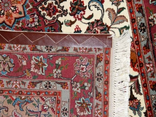 ペルシャ手織りじゅうたんタブリーズのセンターラグ958000