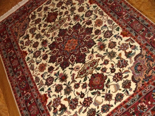 ペルシャ手織りじゅうたんタブリーズのセンターラグ958000