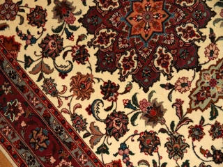 ペルシャ手織りじゅうたんタブリーズのセンターラグ958000