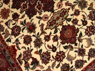 ペルシャ手織りじゅうたんタブリーズのセンターラグ958000