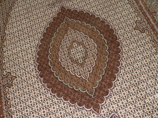 豪華なリビング絨毯タブリーズマヒデザイン28791