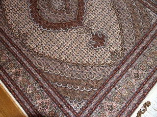 イラン輸入高級手織りペルシャタブリーズマヒ57056