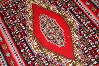 赤いキリムのアクセントラグセネ産地148000