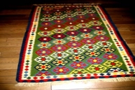 グリーンキリム、シラズのアクセント絨毯30000