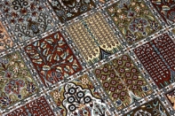 和風なセンターラグシルクペルシャ手織りじゅうたん47070