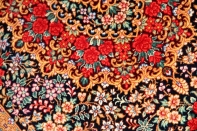 バラいっぱい高級クムシルクペルシャ絨毯56037