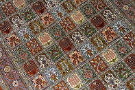 和風絨毯のペルシャ手織りシルクのクム産地シルク48071