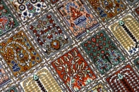 ヘシティーデザイン和風シルクペルシャ絨毯、クム産地イラン輸入49080