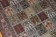 和風なセンターラグシルクペルシャ手織りじゅうたん47070