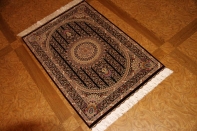 高級シルクのモハラマトデザインペルシャ絨毯56072