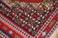 赤いキリムのアクセントラグセネ産地148000