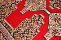 赤いキリムのセネ高級品質センターラグ146000