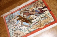 ペルシャ絨毯クムシルク小さいハンティング模様50014