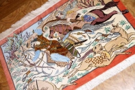 ペルシャ絨毯クムシルク小さいハンティング模様50014