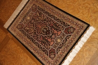 クムシルクの玄関じゅうたん高品質ブラウン色56031