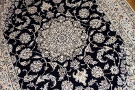 シックな色彩と豪華なデザイン手織りペルシャラグナイン59028