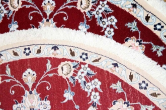 丸い手織りペルシャ絨毯ナイン赤い色24205