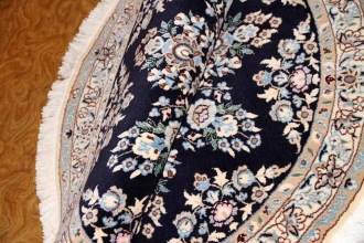 丸い手織りペルシャ絨毯ナイン紺色28661