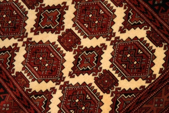 トルケマン産地の手織りペルシャ絨毯玄関マットサイズ26854