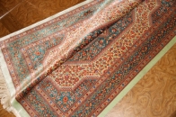 高級ペルシャ絨毯のセンターラグサイズクムシルク100％99417